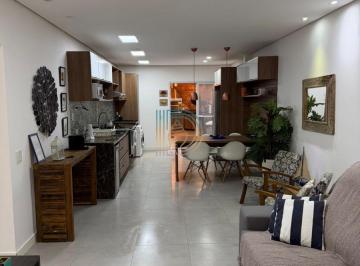 Foto 01 · Casa em Condomínio à Venda ou Locação em Juquehy, São Sebastião-SP: 2 Quartos, 1 Suíte, 1 Sala, 2 Ba