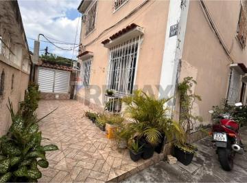 Apartamento · 64m² · 2 Quartos · 1 Vaga · Apartamento térreo com 2 quartos à venda em Marechal Hermes