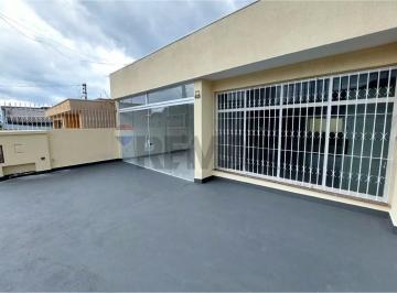 Comercial · 290m² · 3 Quartos · 8 Vagas · Ponto comercial reformado no centro de Atibaia
