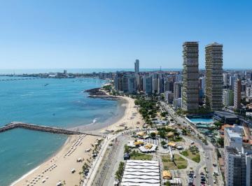 Apartamento · 32m² · 1 Quarto · 1 Vaga · Oportunidade na Beira-Mar de Fortaleza: Studios e Apartamentos com Serviço Pay-Per-Use