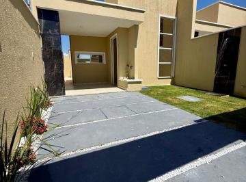 Casa · 83m² · 3 Quartos · 2 Vagas · Casa Plana à Venda no Eusébio