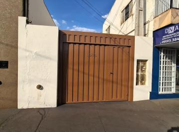 img0 · Casa com 3 Quarto(s) e 2 banheiro(s) para Alugar, 92 m² por R$ 2001 / Mês
