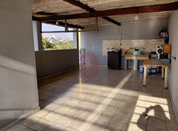 Casa · 210m² · 4 Quartos · 3 Vagas · Casa ampla com area total de 302m2