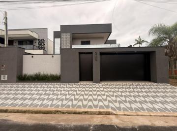 Casa · 182m² · 3 Quartos · 4 Vagas · Espaçosa Casa Sobrado 3 Suítes à Venda na Flórida - Praia Grande