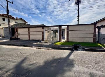 Casa · 227m² · 3 Quartos · 1 Vaga · Casa Padrão- Bairro Brasília