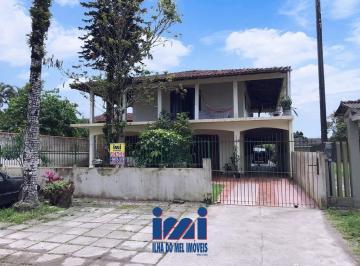 Casa · 370m² · 5 Quartos · 6 Vagas · Sobrado espaçoso no Centro de Guaratuba.
