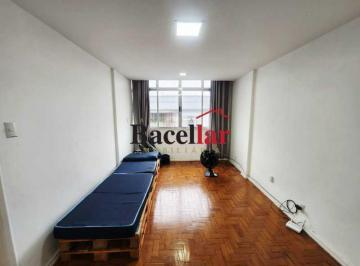 Apartamento · 58m² · 3 Quartos · 1 Vaga · ônibus na porta