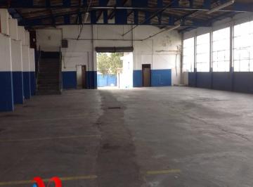 Comercial · 4500m² · 70 Vagas · Galpão / Depósito / Armazém para alugar em Centro de 4500.00m² com 70 Garagens