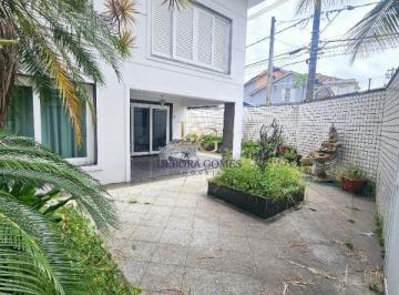 Casa · 160m² · 4 Quartos · 6 Vagas · Casa para venda em Centro de 160.00m² com 4 Quartos, 2 Suites e 6 Garagens