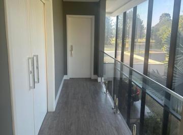 Casa · 410m² · 3 Quartos · 3 Vagas · Casa de Condomínio para venda e aluguel em Sociedade Hípica De Botucatu de 410.00m² com 3 Quartos, 3