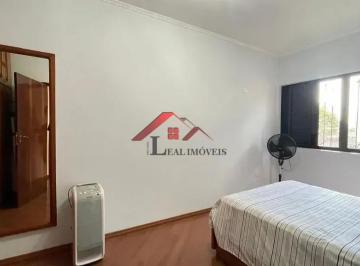 Casa Venda de 2 quartos · Casa para venda e aluguel em Vila Alice de 266.52m² com 2 Quartos, 1 Suite e 4 Garagens
