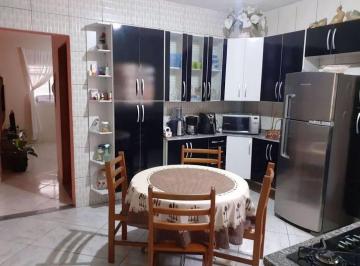 Casa · 125m² · 4 Quartos · 2 Vagas · Casa para venda em Jardim Presidente Dutra de 125.00m² com 4 Quartos, 2 Suites e 2 Garagens