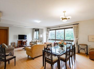 Apartamento · 90m² · 3 Quartos · 2 Vagas · Apartamento de 3 dormitórios transformado em 2, com living estendido e vaga dupla no Petrópolis