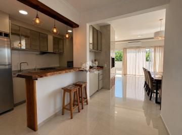 Apartamento · 139m² · 3 Quartos · 1 Vaga · Cobertura a venda em Canasvieiras