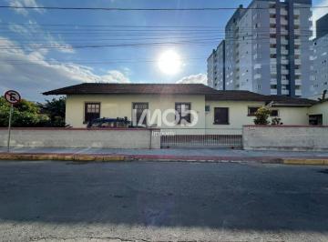 Casa · 799m² · 4 Quartos · 2 Vagas · CASA COM 4 QUARTOS - VILA NOVA