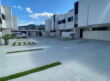 Casa · 67m² · 2 Quartos · 1 Vaga · SOBRADO