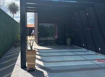 Casa de 2 quartos, Brasília · CASA COM 02 SUITES SEMI-MIBILIADA NA VILA PLANALTO