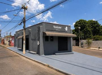 Comercial · 180m² · 8 Vagas · Barracão Comercial 180 mt² Bairro Dom Aquino