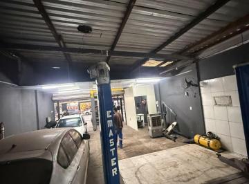 Comercial · 180m² · 4 Vagas · Barracão Comercial Av. Brasil Bairro Cpa 2