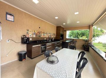 Casa de 3 quartos, Sobradinho · 3 QUARTOS / QUINTAL / CONDOMÍNIO / SEGURANÇA / ARMÁRIOS