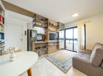Apartamento de 2 quartos, Curitiba · EXCELENTE APARTAMENTO FACE NORTE COM 2 DORMITÓRIOS, SUÍTE E 1 VAGA NO PORTÃO