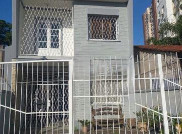 Photo 1 · Ótima casa reformada, pode ser utilizada para residência ou comércio.