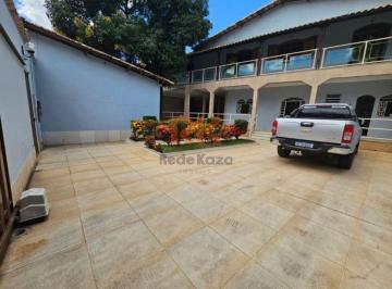 Casa · 340m² · 4 Quartos · 2 Vagas · Casa para venda em Santa Cruz de 340.00m² com 4 Quartos, 1 Suite e 2 Garagens