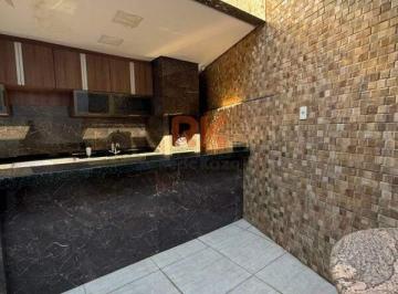 Casa · 241m² · 3 Quartos · 3 Vagas · Casa para alugar em Cabral de 240.88m² com 3 Quartos, 1 Suite e 3 Garagens