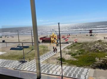 Apartamento de 2 quartos, Tramandaí · Apartamento 2 dormitórios beira mar
