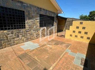 Casa · 158m² · 3 Quartos · 5 Vagas · Casa para venda e aluguel em Centro de 158.00m² com 3 Quartos, 1 Suite e 5 Garagens