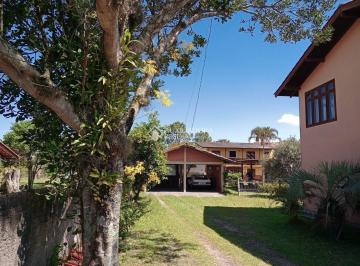 Casa · 383m² · 9 Quartos · 2 Vagas · Casa ampla em São João do Rio Vermelho