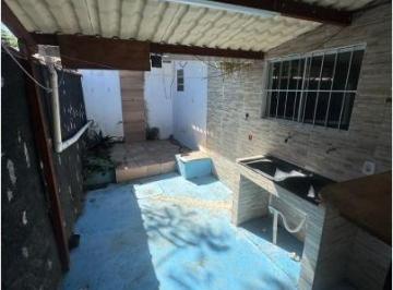 Casa · 80m² · 1 Quarto · 2 Vagas · Casa à Venda no Centro de Ponta Negra – R$ 225.000