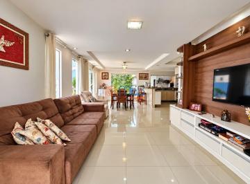 Casa · 170m² · 4 Quartos · 2 Vagas · Casa de condomínio 4 quartos com piscina na Granja dos Cavaleiros