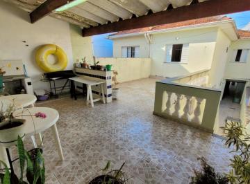 Casa · 228m² · 3 Quartos · 2 Vagas · Sobrado com Quintal Amplo e Edícula, 3 dormitórios, 2 Vagas | 180 m² de Terreno, Próximo ao Shopping