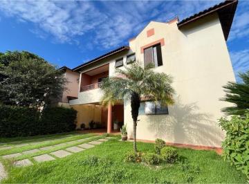 Casa · 247m² · 4 Quartos · 4 Vagas · Casa no Condomínio Santa Helena