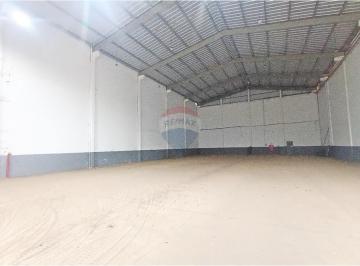 Comercial · 1100m² · 300 Vagas · Excelente Galpão de 1100 m²