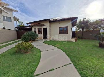 Casa · 321m² · 3 Quartos · 3 Vagas · Casa térrea em Condomínio com 3 suítes para alugar em Vinhedo - SP