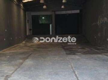 Comercial · 256m² · 3 Vagas · Galpão Comercial para Aluguel no Jardim Stella, Santo André
