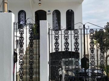 Casa · 140m² · 3 Quartos · 2 Vagas · OPORTUNIDADE CASA À VENDA ABAIXO DO PREÇO 03 DORMITÓRIOS JARDIM VILA GALVÃO