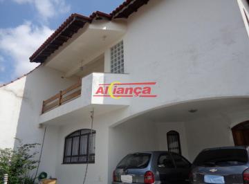 Casa · 311m² · 5 Quartos · 4 Vagas · Sobrado amplo com 5 dormitórios, suíte, edícula e 4 vagas no Jardim Santa Mena