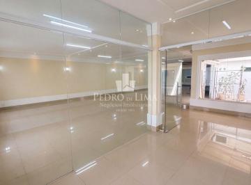 Comercial · 300m² · 1 Vaga · Prédio comercial de 2 andares com salões amplos