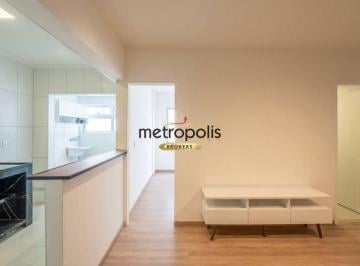 Sala · Localização privilegiada com fácil acesso a comércios e vias rápidas.