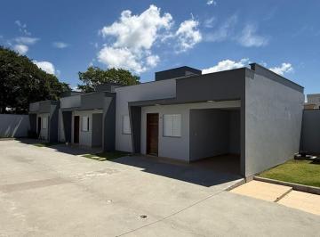 Casa · 64m² · 2 Quartos · 1 Vaga · Casa para alugar no bairro São João (Margem Esquerda) - Tubarão/SC