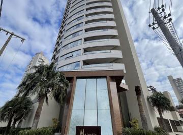Apartamento · 240m² · 3 Quartos · 4 Vagas · Apartamento à venda em Tubarão/SC