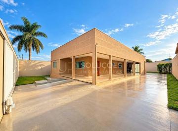 Casa · 242m² · 3 Quartos · Casa 3 Quartos (2 Suítes) + Armários Planejados + Fogão à Lenha + Churrasqueira | Setor de Mansões