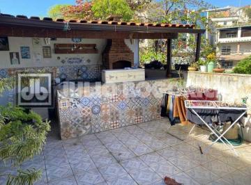 Apartamento · 120m² · 2 Quartos · 1 Vaga · Apartamento : Padrão / Residencial / Moneró