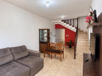 Photo 1 · Casa Sobrado - Residencial - Jardim Ismênia - 3 Dormitórios - 141m².