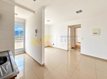 Apartamento · 54m² · 2 Quartos · 1 Vaga · Apartamento para locação localizado em rua tranquila no Bairro da Água Verde