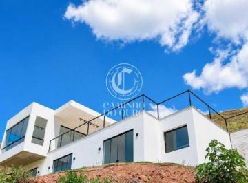 Imagem 1 · Casa de Condomínio para venda e aluguel em Petrópolis