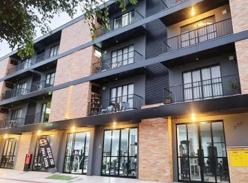 Foto 1 · Oportunidade em Balneário Camboriú, loft mobiliado para locação, R$ 3.200,00!